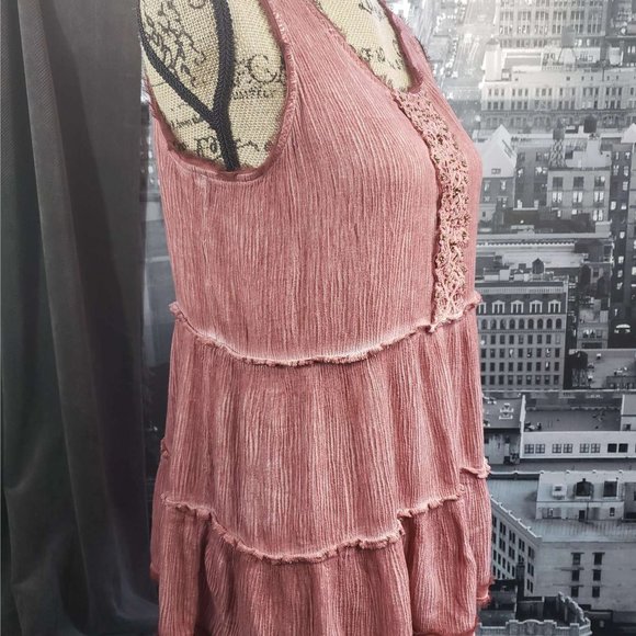 Knox Rose Pink Sleeveless Tunic with Lace Detail - Picture 4 of 7